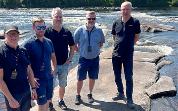 From left: Joachim Lindström and Joel Holmgren from KSU, Ola Erkers, Åkerströms, Tommy Lindqvist, KSU and Magnus Kenger, Åkerströms at Fänforsen in Björbo.