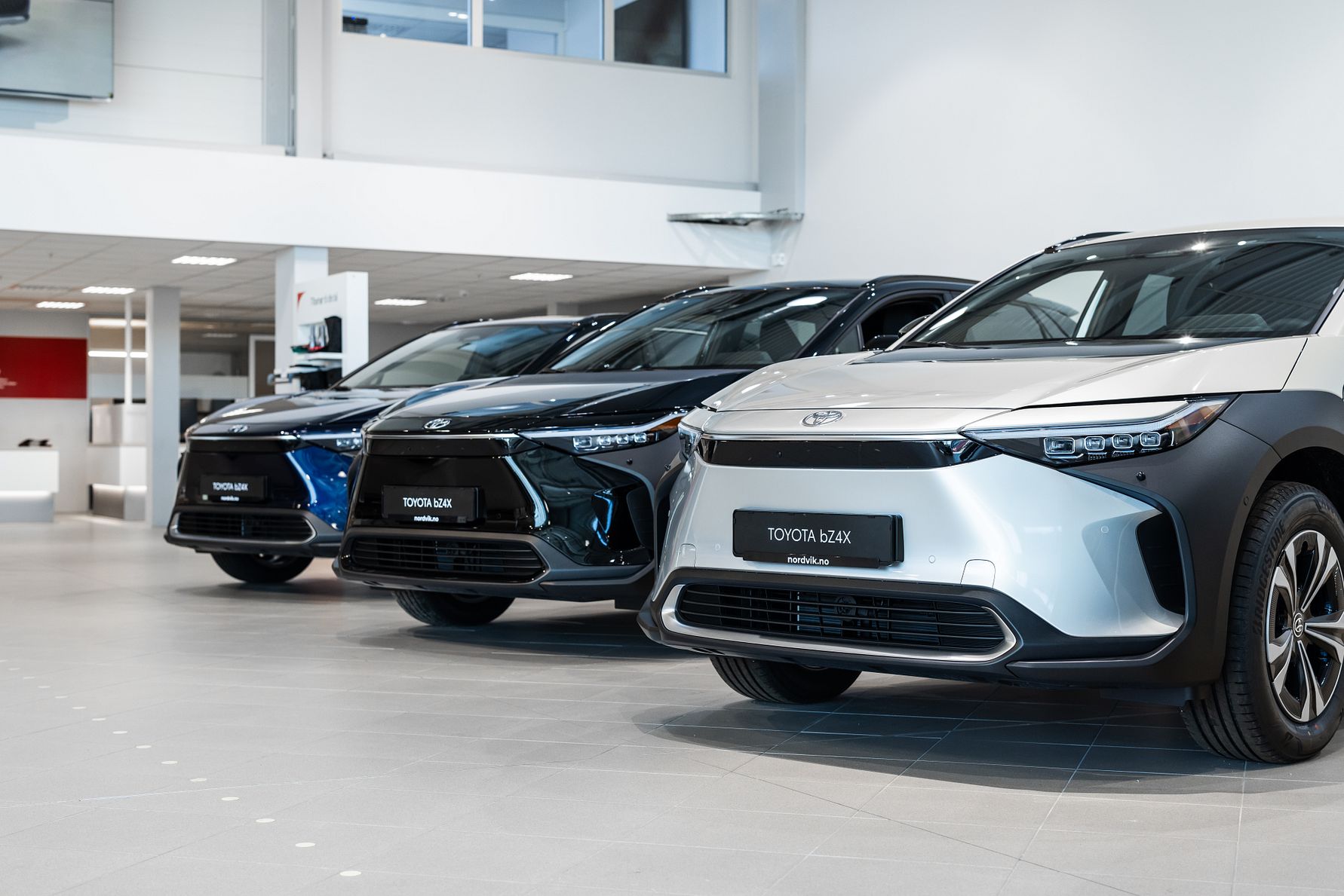 På salgstoppen i Harstad: Elektrisk Toyota bZ4X. Foto: Nordvik AS.  