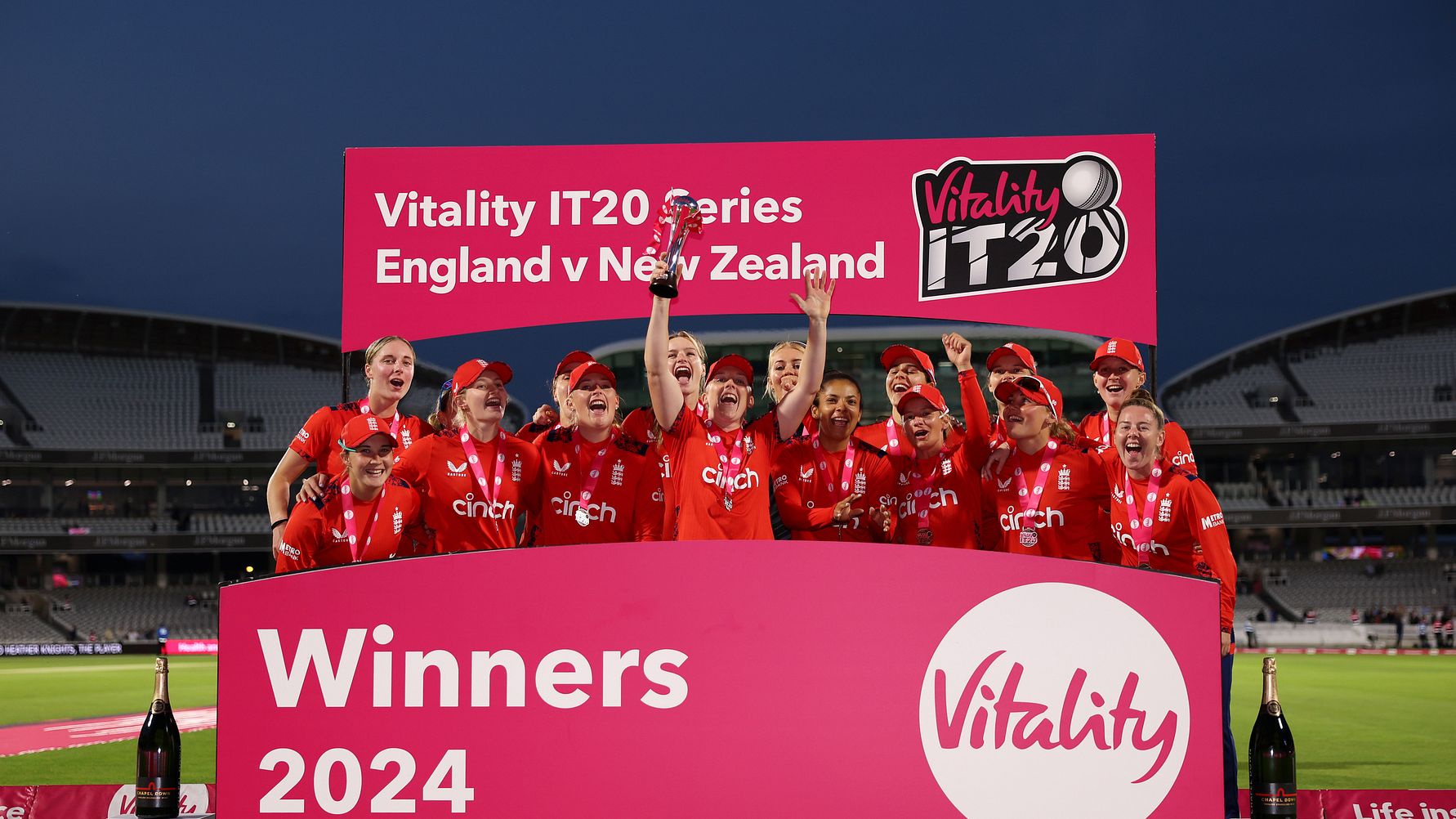 England Women complete unbeaten home summer with victory over New Zealand