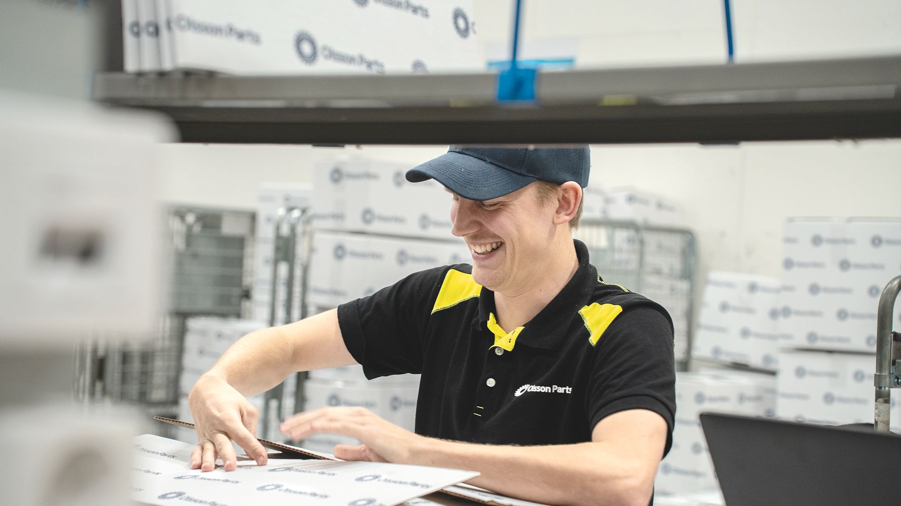 Olsson Parts säkrar reservdelar för lantbruk och entreprenad med svenskt lager, egen produktion och leverantörer i Europa.
