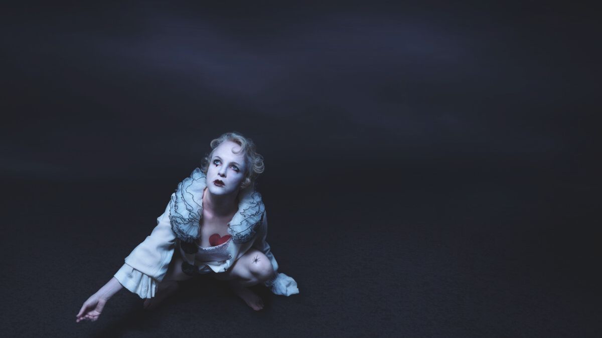 "Pierrot lunaire i ljuset av Bach": världssopranen Kerstin Avemos mästarprov samt dans till cellosvit – premiär i Skövde och på turné i regionen