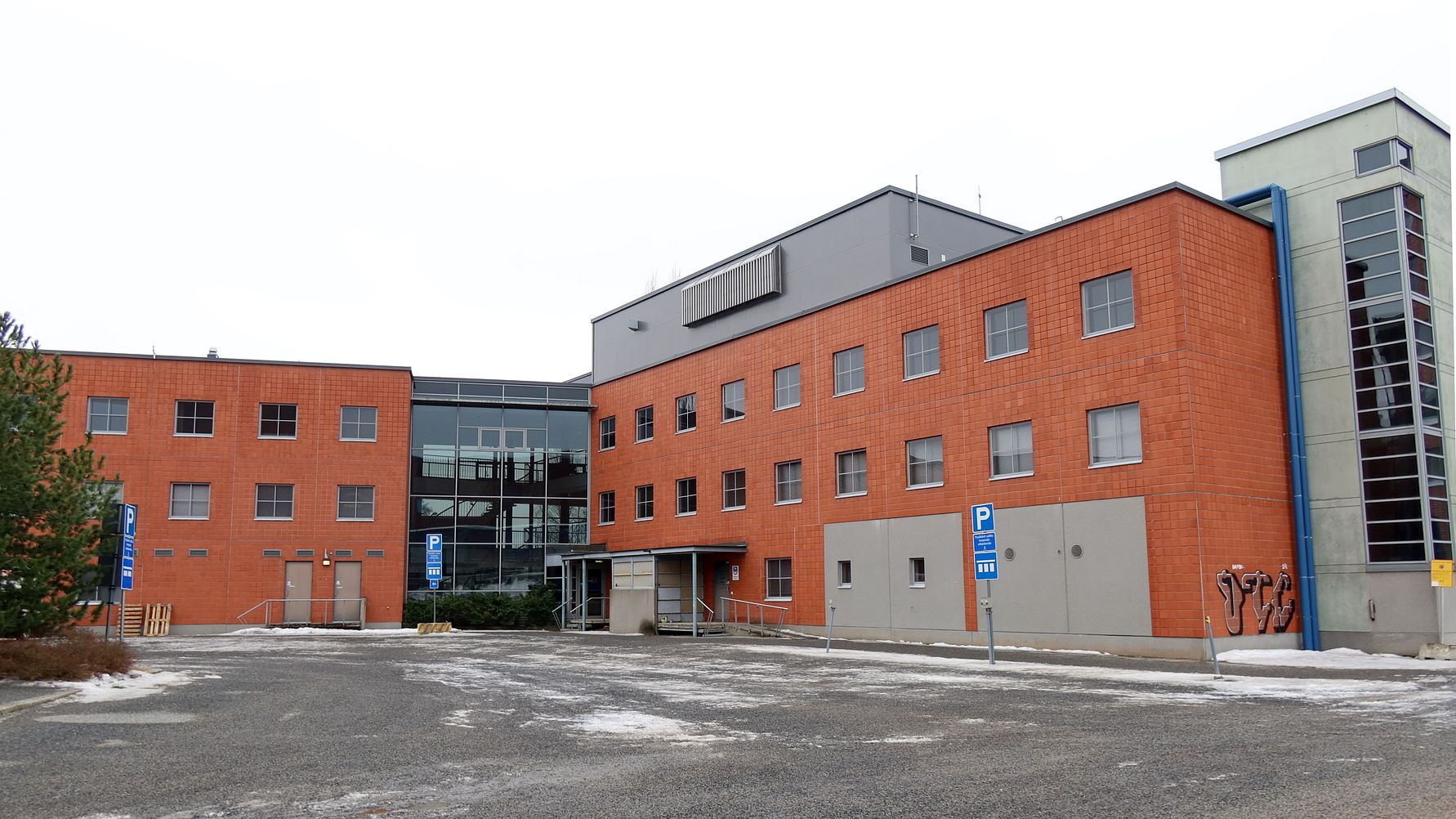 Purkutalo muuttuu taidetta tulvivaksi kulttuuritilaksi Tampereen ydinkeskustassa