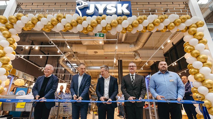On Thursday, October 24th at 9:00 AM, JYSK made history in Hungary with the opening of store number 100. 