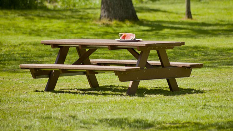 PICKNICKBORD FÖR MINNESVÄRDA STUNDER