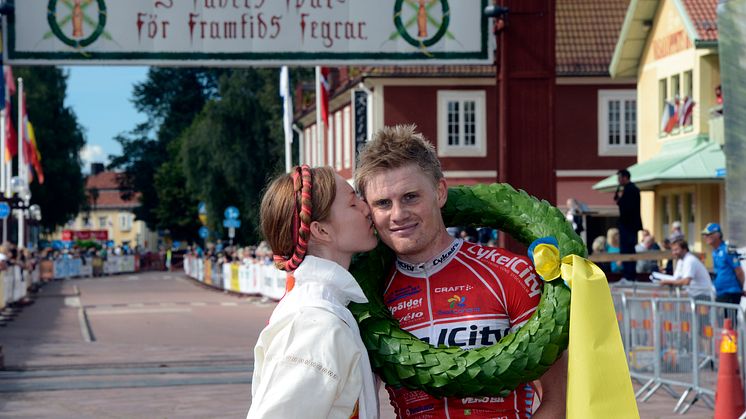 Jesper Dahlström och Nina Gässler vann CykelVasan 2012
