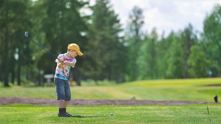 Ungdomssatsningen fortsätter: Leksands Sparbank inleder nytt samarbete med Mora Golfklubb