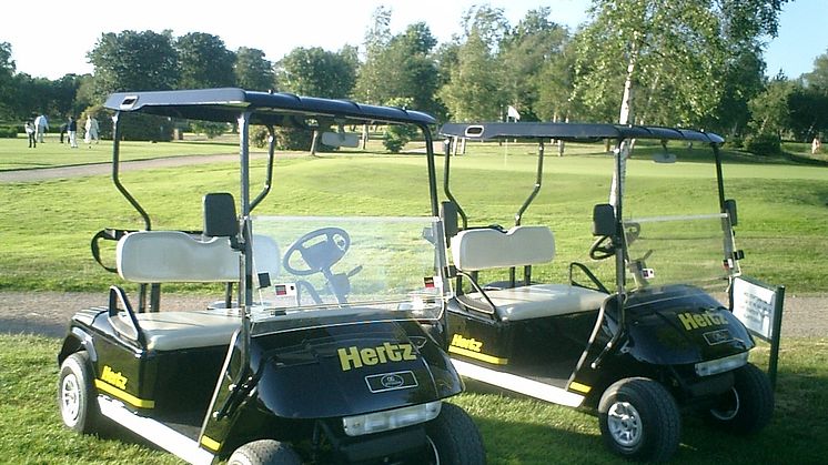 Hyr en golfbil hos Hertz