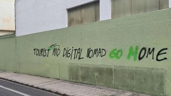 digital nomad graffiti.jpeg