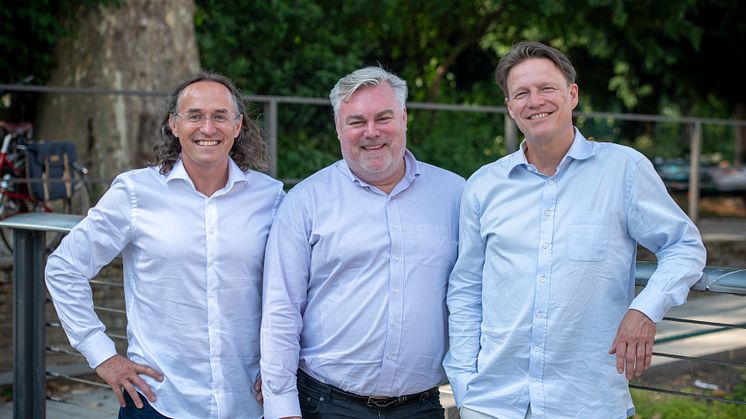 From left to right: Uli Stalter, Managing Director of Surplex; Tom Christenson, CEO of TBAuctions; Michael Werker, Managing Director of Surplex. (© TBAuctions)