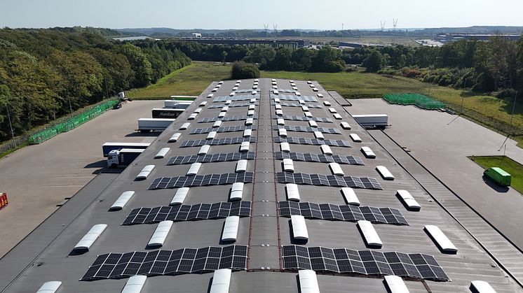 Bring investerer i et solcelleanlæg der kan producere 243.000 kWh årligt. Foto: SolarFuture