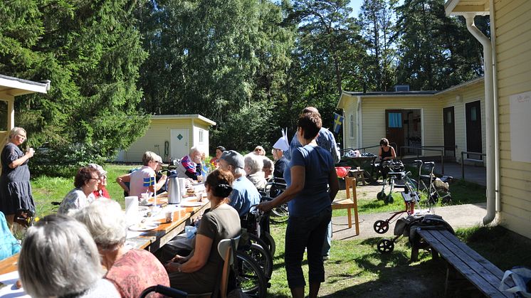 Äldreboendet där utflykterna och aktiviteterna är en stor del av vardagen