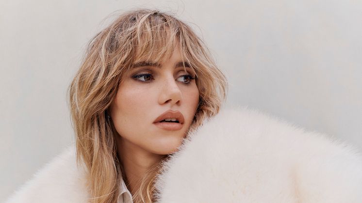 Suki Waterhouse i nytt samarbete med Authentic Beauty Concept