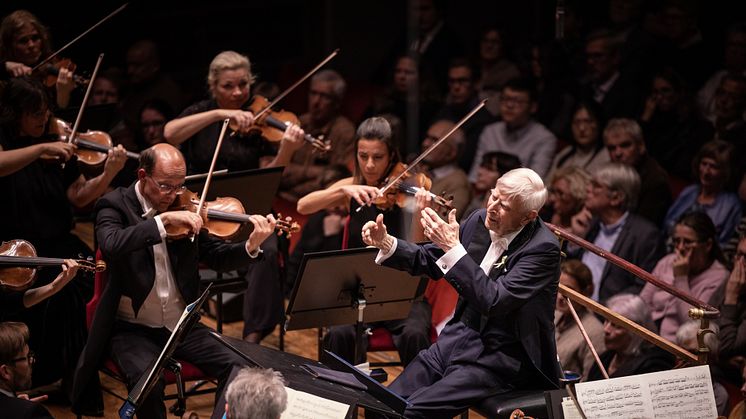 Herbert Blomstedt när han senast gästade Kungliga Filharmonikerna, för två år sedan. Foto: Nadja Sjöström