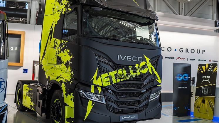 Bild 2 - IVECO åker på turné med Metallica.jpg