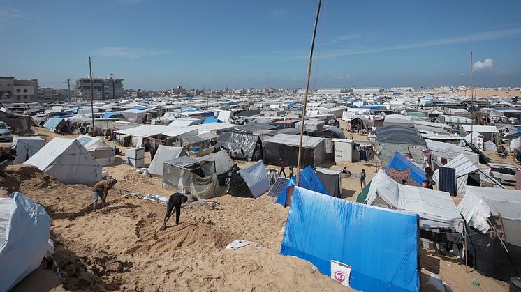 Boende i Gaza söker skydd i provisoriska boenden utanför Rafah, Gaza. Foto: Alef Multimedia/Oxfam