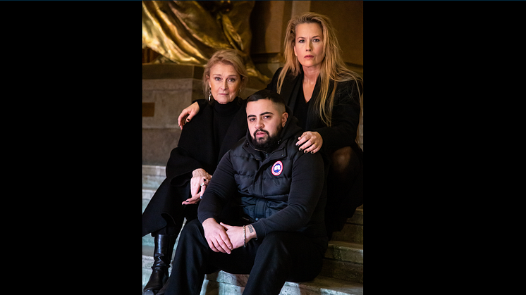 Lena Endre, Elin Klinga och Shahab Anoush. Foto: Leonard Stenberg