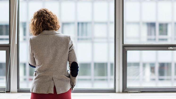 Var tredje person upplever stress - värst bland kvinnor och 70-talister