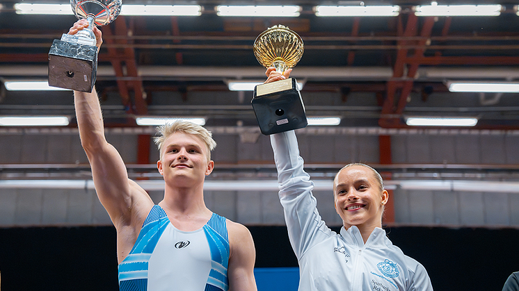 Nathalie Westlund och David Rumbutis vinner SM i artistisk gymnastik