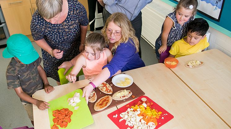 Professor Greta Defeyter and school holiday club participants