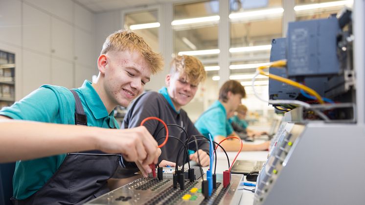 Westfalen Weser bildet in der Elektrotechnik aus.