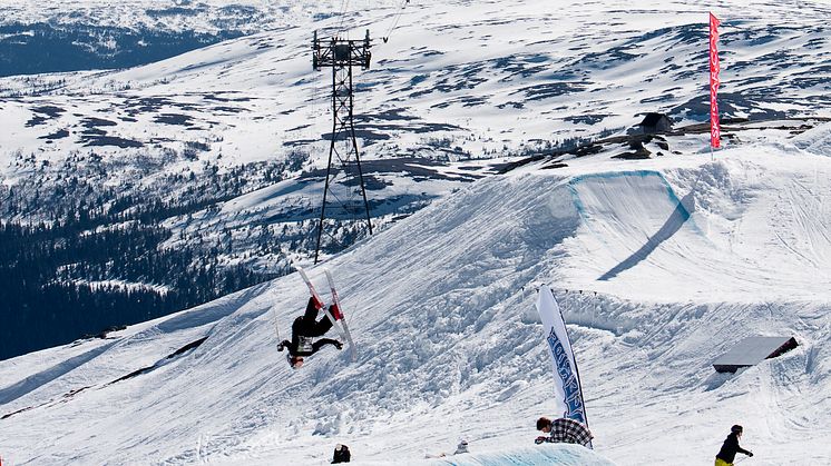 SkiStar Åre: Jibbing, skiing, sunning and biking during the best weekend of the year in Åre
