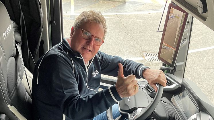 Jørgen Andreassen har stor erfaring som testchauffør. Han har været demochauffør i 38 år hos IVECO og ved nærmest alt om, hvordan man gør livet i førerhuset perfekt.