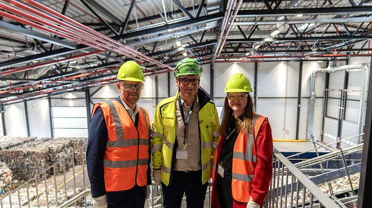 Left to right: Esbjerg's Mayor, Jesper Frost Rasmussen, Plant Director Lars H. Kristensen and Marianne Bigum, Member of the Danish Parliament