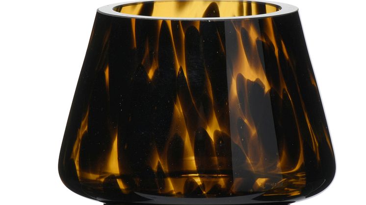 NYHET! Tea light holder Enya 9x12 cm Amber Glass 7,99 EUR.jpg