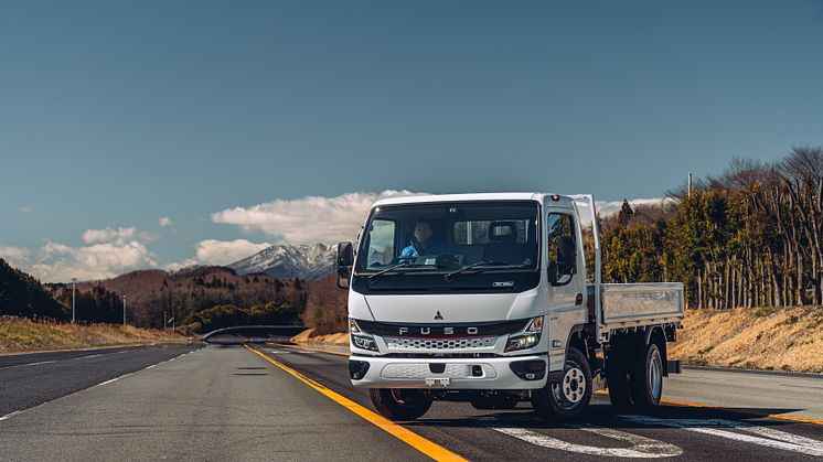 FUSO Canter från Daimler Trucks är en av världens mest sålda lastbilar i klassen upp till 8,5 ton. Sedan förra året säljs den i Sverige med fokus på de eldrivna versionerna. 