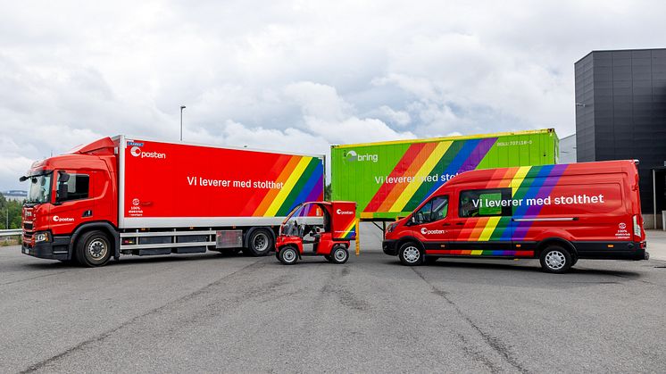Regnbuen pryder Posten Brings biler gjennom sommeren