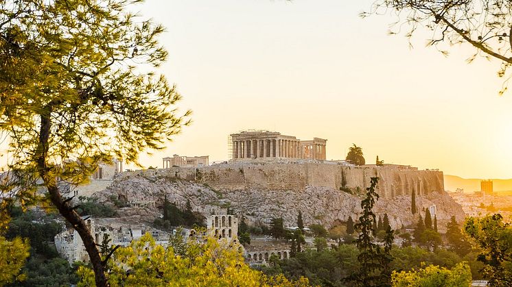 Viele der neuen Griechenland-Rundreisen im alltours Sommerprogramm 2024 führen nach Athen.