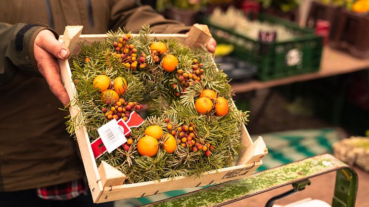 Regionale Produzenten präsentieren selbstgemachte Einzelstücke, lokale Köstlichkeiten und landestypische Traditionen