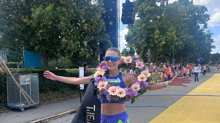 Carolina Wikström vann den 40:e upplagan av Tjejmilen med tiden 33:45.