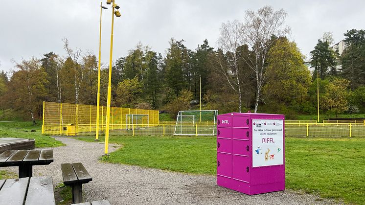 Lidingös andra Pifflbox vid Äventyrsparken.