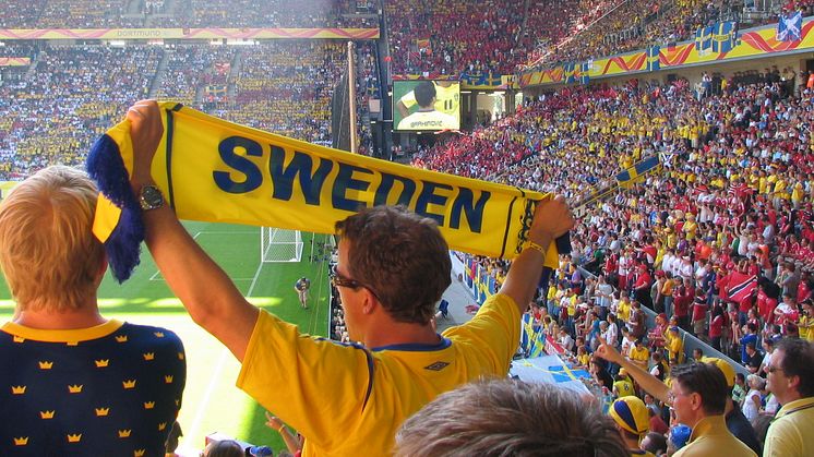 Var femte svensk vill åka till fotbolls-EM