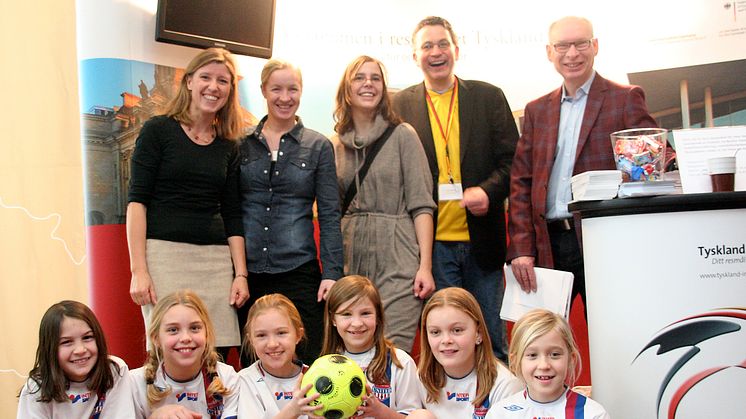Fler än 60 % av biljetterna är redan sålda till FIFA damfotbolls-VM i Tyskland 2011