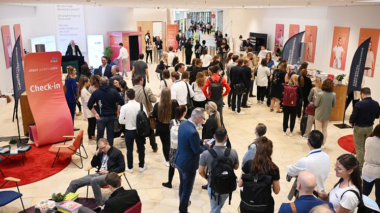700 Talente beim „Karrieretag Familienunternehmen“ bei dm in Karlsruhe – 66 Firmen präsentieren sich