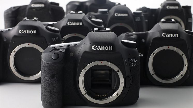 Canon firar sitt 40-miljonersexemplar av EOS-seriens systemkameror