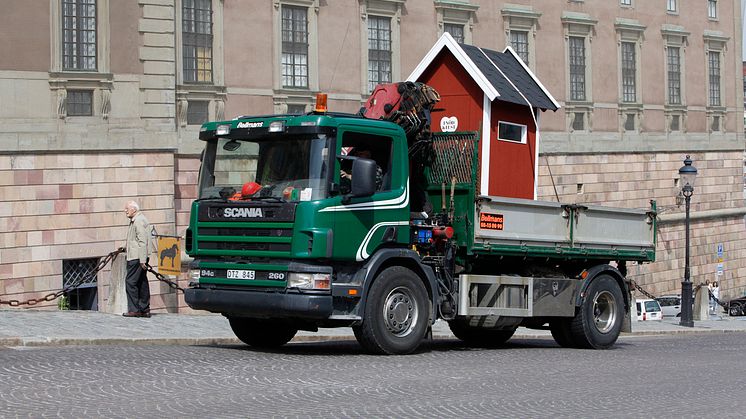 Victoria och Daniel får utedass av Gustavsberg