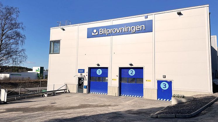 Bild från Bilprovningens verksamhet (stationen i Upplands Väsby)  Foto: Bilprovningen