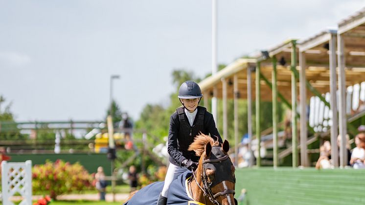 Emmy Smirnov vinnare i finalen av Maya Delorez Childrens Challenge
