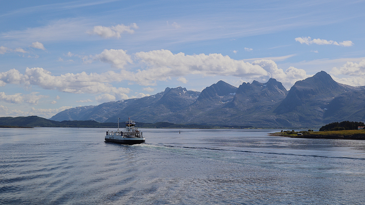 Ferry between Søvik and Herøy