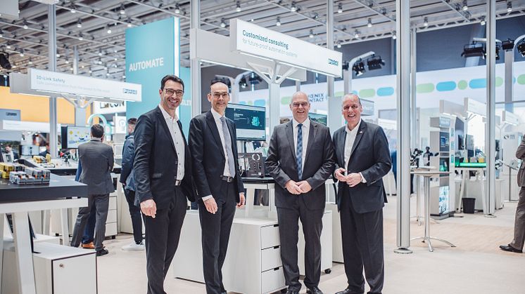 Festo och Phoenix Contact i partnerskap om PLCnext Technology