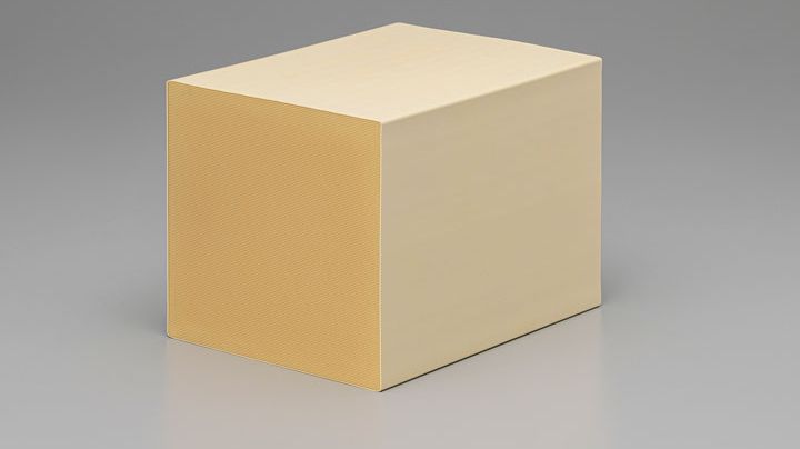 NGK_Honeycomb ceramics substrates.jpg