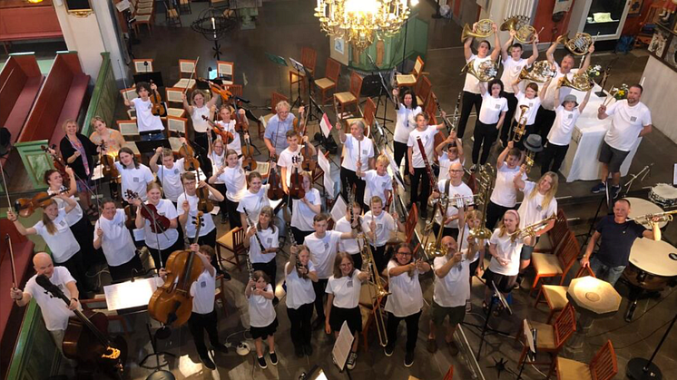 Festivalorkestern i Nora kyrka 2023. Foto: Fabian Gribing