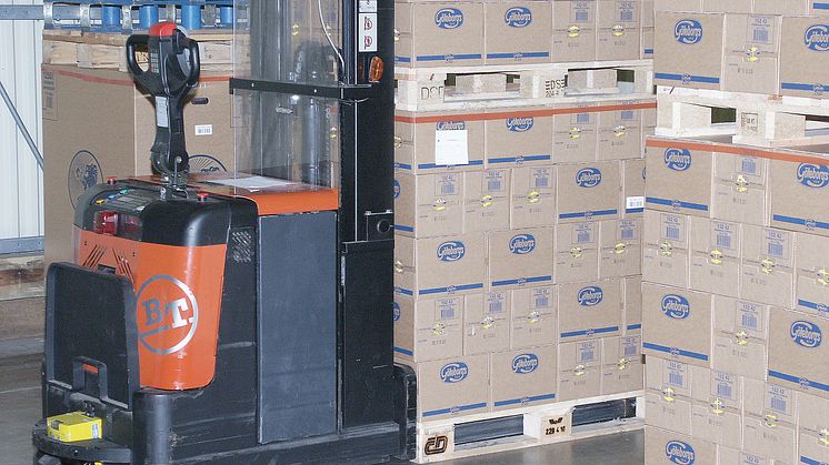 Göteborgs Kex använder halvautomatiska truckar för sina interna transporter