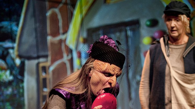 Vargtimma - en magisk föreställning inspirerad av de klassiska folksagorna premiär 28 oktober på Folkteatern Göteborg.