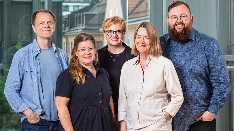 Lärarstiftelsens nya styrelse fr. vä: Terje Adkins, Alicia Eriksson, Maria Irving (ordf.), Ann-Charlotte Eriksson, Jacob Möllstam. Johanna Jaara Åstrand och Robin Smith är ej med på bild. Foto: Erik G Svensson. 