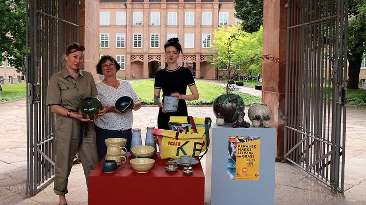 Keramikmarkt Leipzig (v.l.): Franziska M. Köllner, Angela Teubert und Anna Scharping präsentieren ihre Produkte - Foto: Selina Burrer