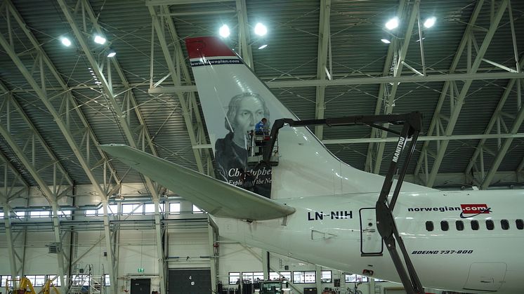 Painting of Chistopher Columbus' tail hero (LN-NIH) at Norwegian's hangar in Oslo.